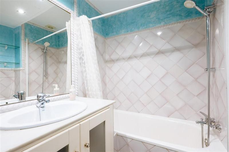 Apartamento Atanasio Barron- Free Parking Sevilla Eksteriør bilde